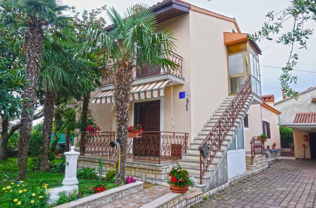 Antonio Apartment 2 Ровин Екстериор снимка