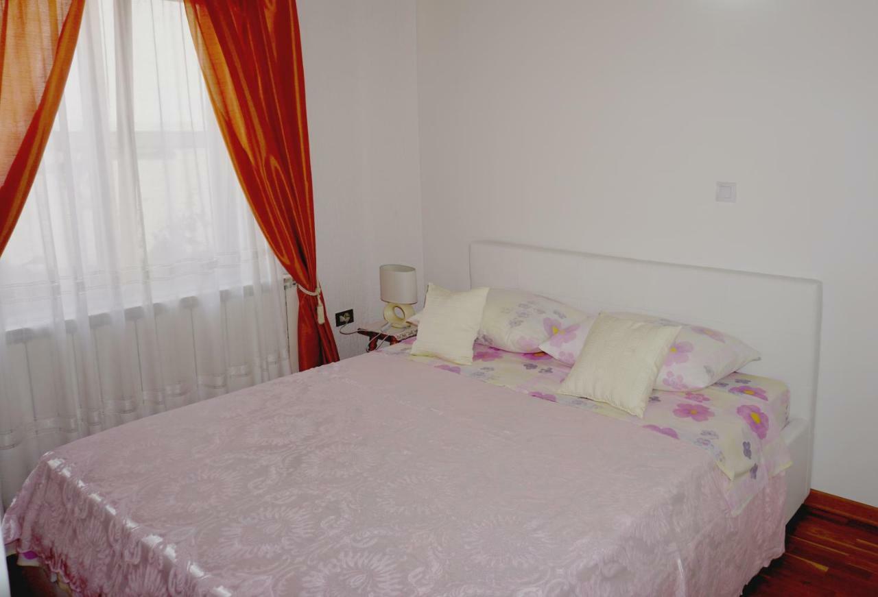 Antonio Apartment 2 Ровин Екстериор снимка